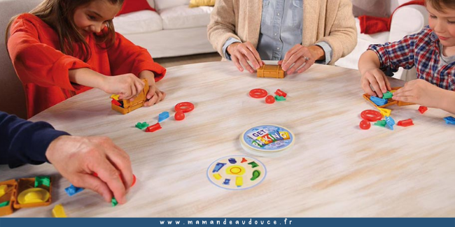 5 jeux de société qui font travailler la logique en famille !